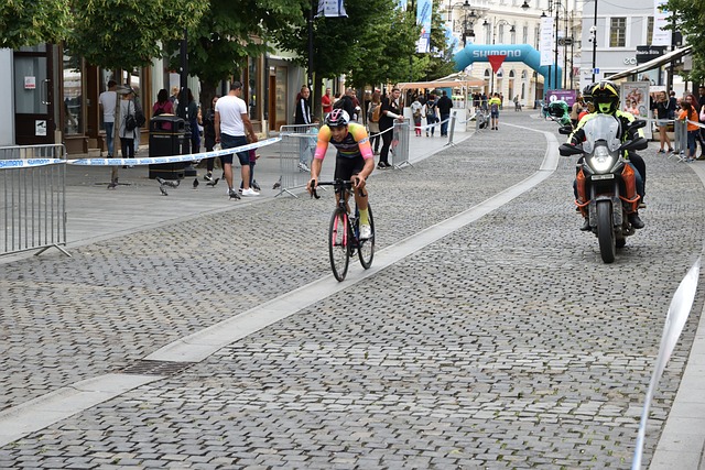 費爾南德斯 費爾南德斯